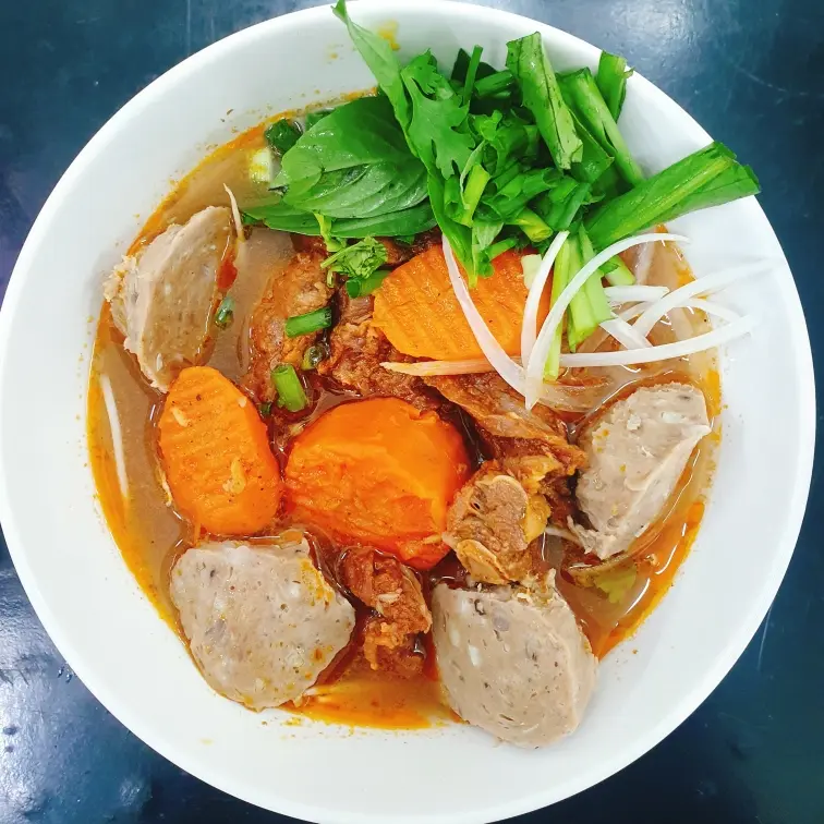 Hình ảnh Bò Kho Đặc Biệt Bò Viên (Nhiều Bò + 2 Viên Bò Viên)