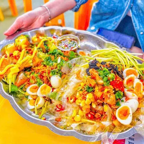 Hình ảnh Bánh tráng trộn thập cẩm (có cay và không cay)
