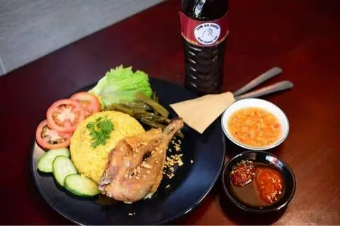 Hình ảnh Cơm Đùi Tỏi