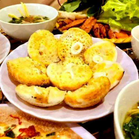 Hình ảnh Bánh căn Mực trứng gà - 8 cái
