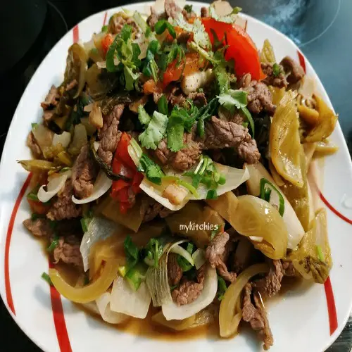 Hình ảnh Cơm chiên bò xào cải chua + Trà  đào