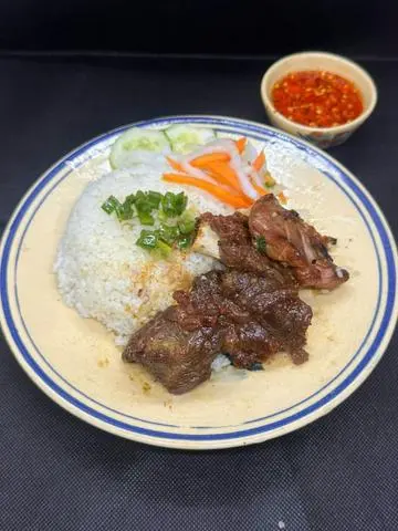 Hình ảnh Cơm Tấm Sườn Que