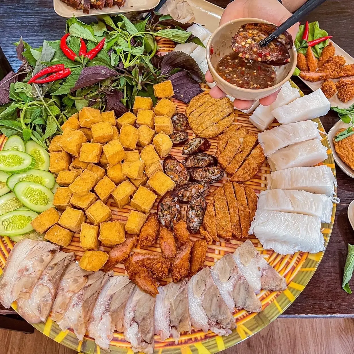 Hình ảnh Thập Cẩm 3 Người