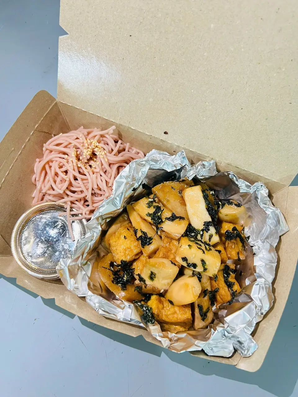 Hình ảnh Bún gạo lứt + Chả chay sốt me