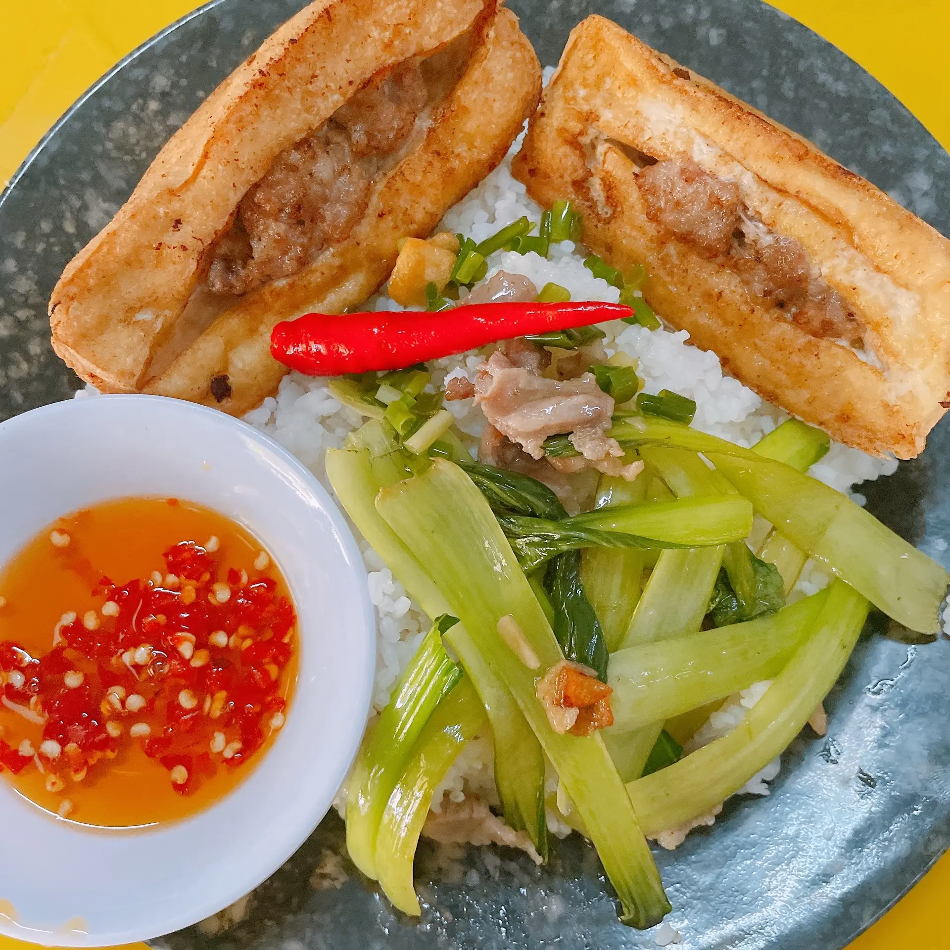 Hình ảnh Cơm đậu hủ nhồi thịt