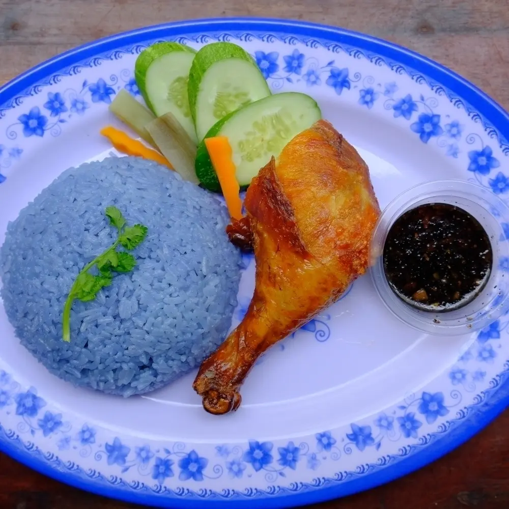 Hình ảnh Combo: Cơm Gà Quay Hoa Đậu Biếc + Canh ( Phần Nhỏ)