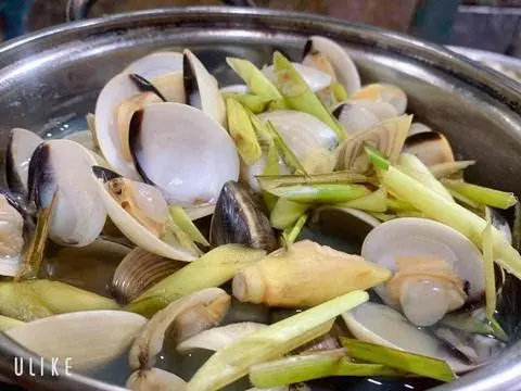 Hình ảnh Nghêu hấp sả phần lớn 