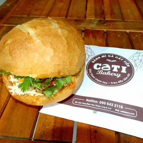 Hình ảnh Bánh Mì Tròn Gà