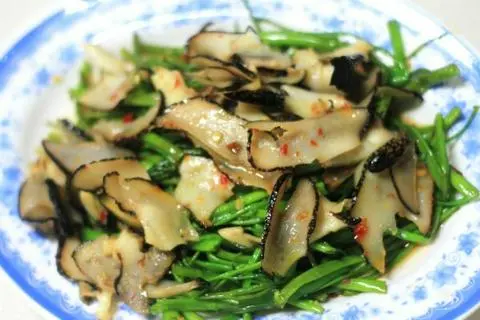 Hình ảnh Ốc Giác Xào Râu Muống 