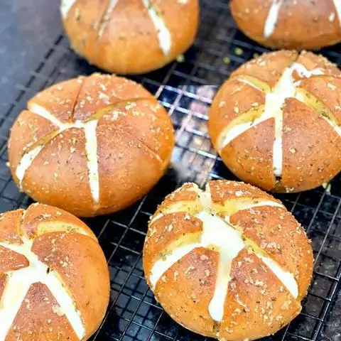 Hình ảnh Bánh mì phô mai bơ tỏi