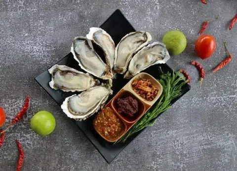 Hình ảnh Hàu đại dương kiểu thái 4 con