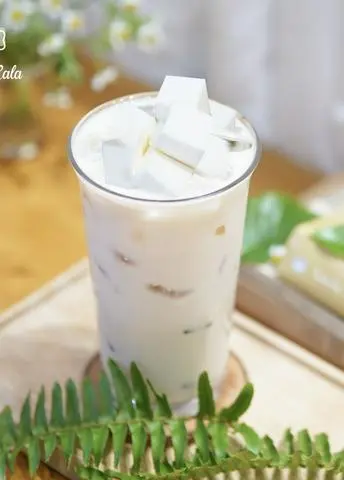 Hình ảnh Trà Sữa Ô Long Sen Khúc Bạch