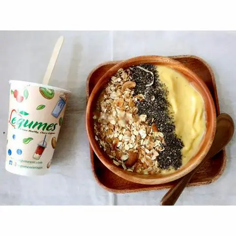Hình ảnh Yellow smoothie bowl - vegan - sinh tố xoài chuối - thuần chay