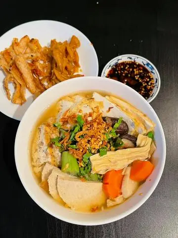 Hình ảnh Hủ Tiếu Chay( không kèm tô  muỗng đũa)