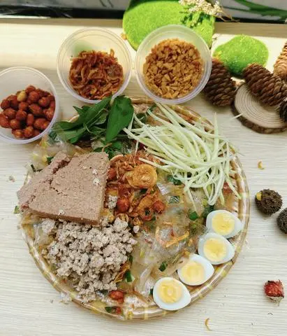 Hình ảnh Bánh Tráng Dẻo Mỡ Hành Thịt Bằm Pate ( trộn sẵn )