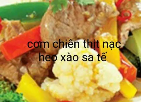 Hình ảnh cơm chiên thịt nạc heo xào sa tế 