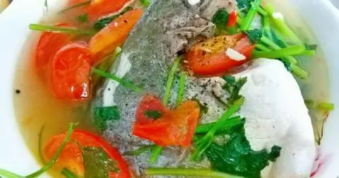 Hình ảnh Cơm canh cá chim trắng nấu ngót