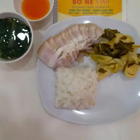 Hình ảnh Cơm trắng thịt heo luộc