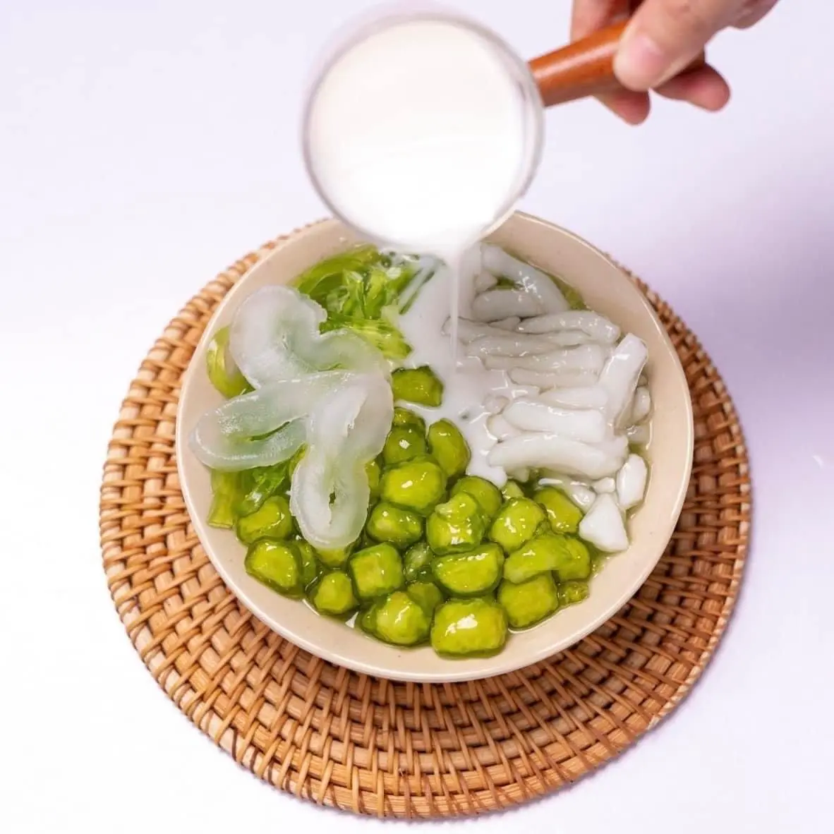 Hình ảnh CHÈ THỐT NỐT DẦM CỦ NĂNG