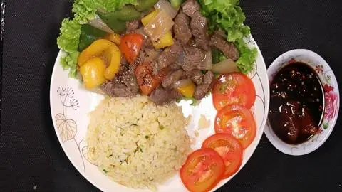 Hình ảnh Cơm chiên bò lúc lắc