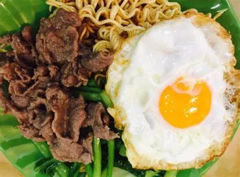 Hình ảnh Mì xào bò - trứng