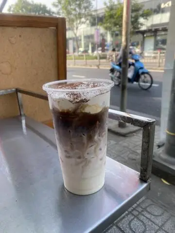 Hình ảnh Sữa tươi cà phê kem Muối ( 650ml )