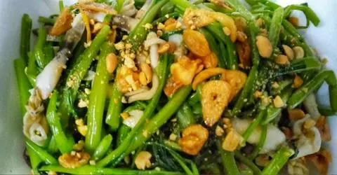 Hình ảnh Ốc Móng Tay Xào Rau Muống