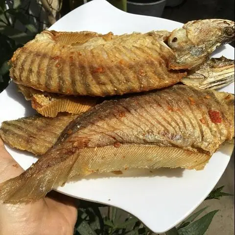Hình ảnh Khô cá thát lát rút xương nước đá - 1 con (200 - 250g)