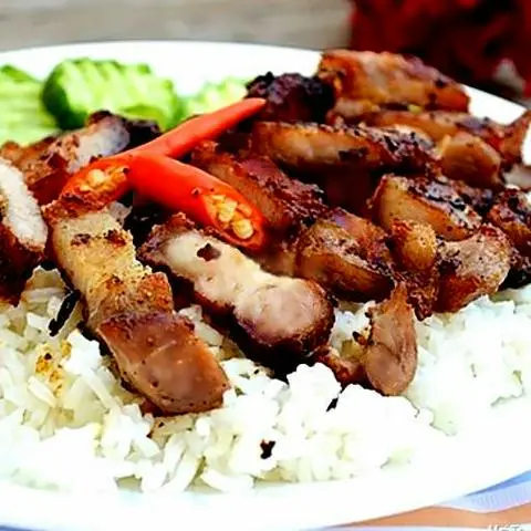 Hình ảnh Cơm ba rọi chiên
