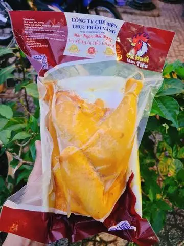Hình ảnh Gà ủ muối 1/2 con