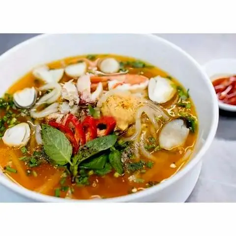 Hình ảnh Bánh canh hải sản - Seafood noodles