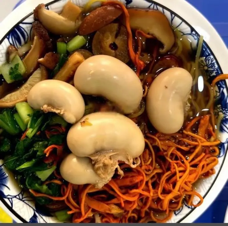 Hình ảnh Mì Ngọc Kê Gà Hầm Nhân Sâm