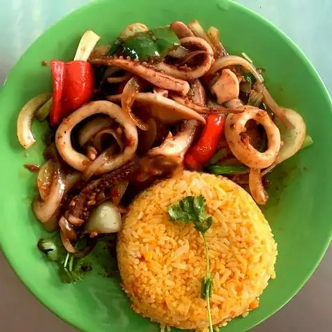 Hình ảnh Mực xào sa tế - cơm chiên