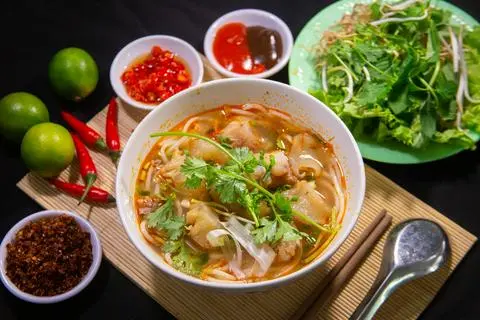 Hình ảnh Bún bò gân