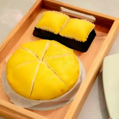 Hình ảnh Bánh crepe ngàn lớp ổ 12cm + set 2 bánh crepe