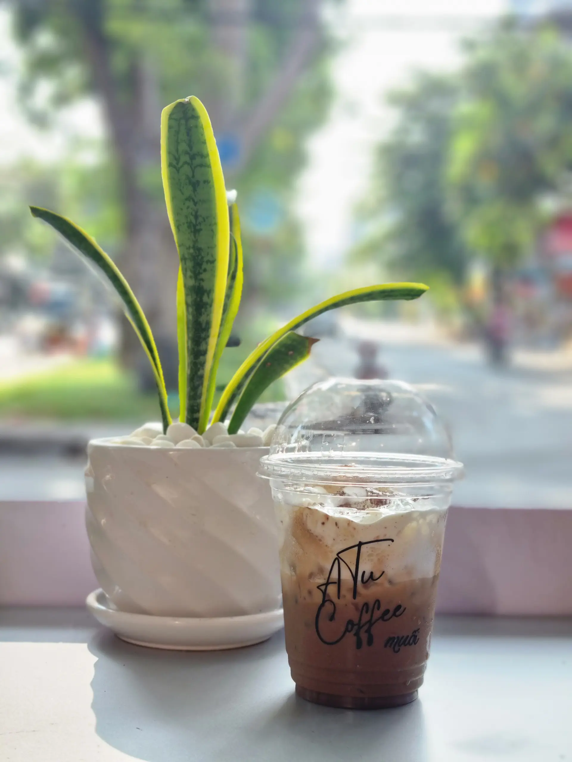 Hình ảnh Cà phê sữa đá muối hồng