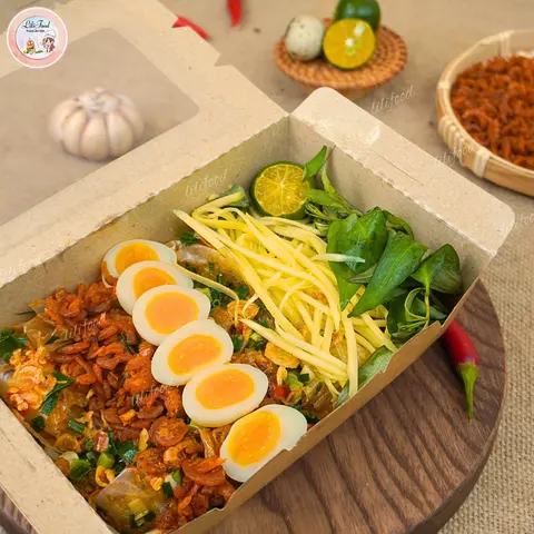 Hình ảnh Bánh Tráng Dẻo Trộn Mỡ Hành - Tôm Rim - 3 Trứng Cút