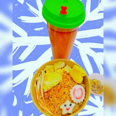 Hình ảnh Lẩu Ly Chua Cay, Chả Cá Hoạt Hình To (3 Con) (Số 4) + (Tặng Sốt Mắm, Tỏi Phi, Rau Bắp/Cải Thảo, Nấm)