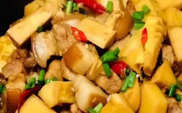 Hình ảnh Cơm thịt kho măng đậu hủ
