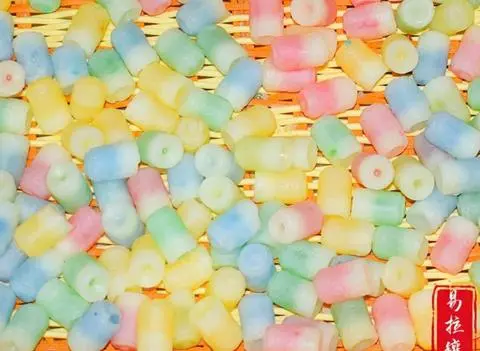 Hình ảnh 10 viên kẹo sáp hình soda 
