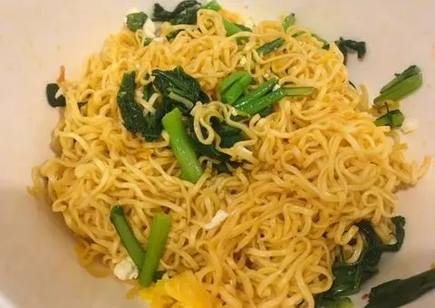 Hình ảnh Mì thêm (xào với cải)