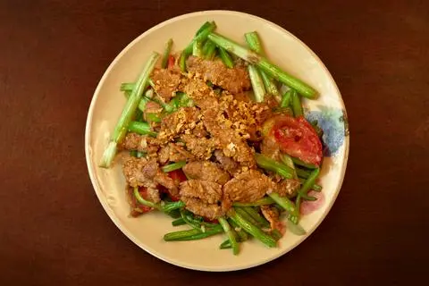 Hình ảnh Bò xào cần