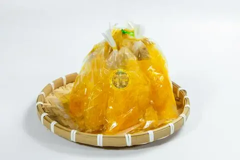 Hình ảnh Bánh Tráng Muối Vò Dầu Vàng 1 Sâu