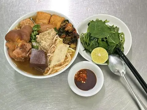 Hình ảnh Canh Bún Cua Giò Ốc