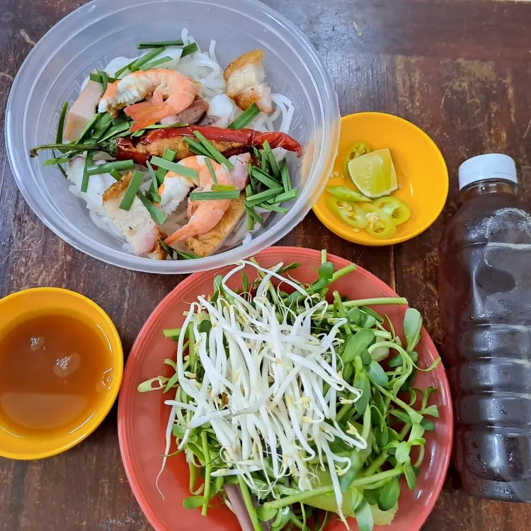 Hình ảnh bún mắm đặc biệt + 1 chai nước sâm