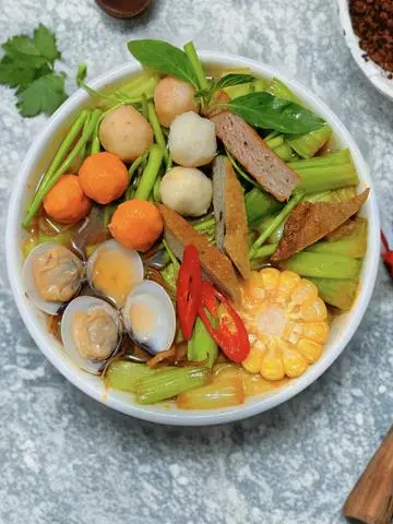 Hình ảnh Bún Thái Cay Chả Cá - Cá Viên