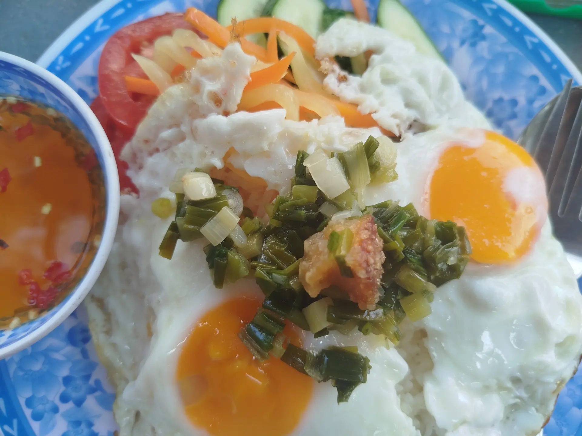 Hình ảnh Cơm tấm trứng ốp la