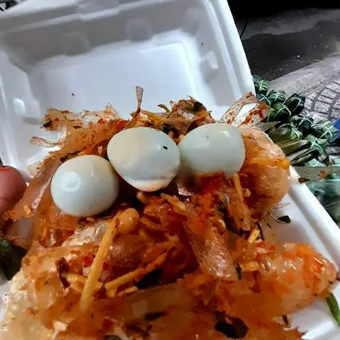 Hình ảnh Bánh tráng trộn da heo