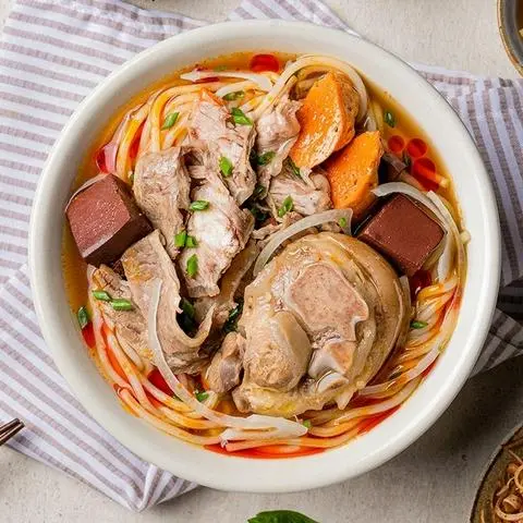 Hình ảnh Bún Bò Nạm Mọc
