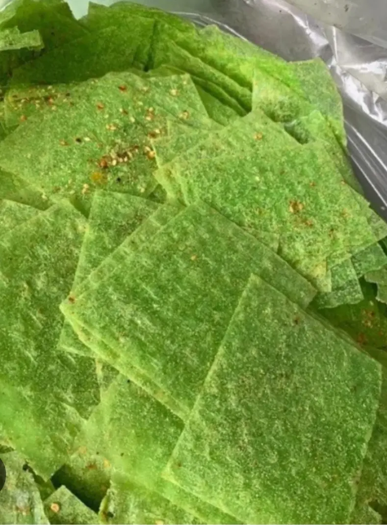Hình ảnh bánh tráng phô mai lá dứa 